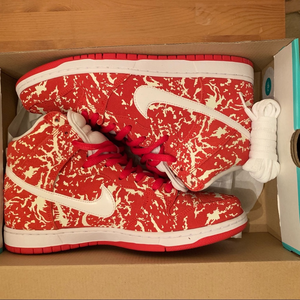 Nike SB “Raw Meat” Dunk High Size 11 (NEW IN BOX)